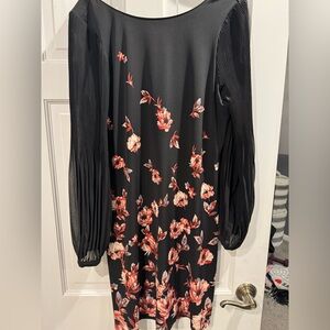 White House Black Market Black Pleat Long Sleeve Floral Shift Dress Size Medium
